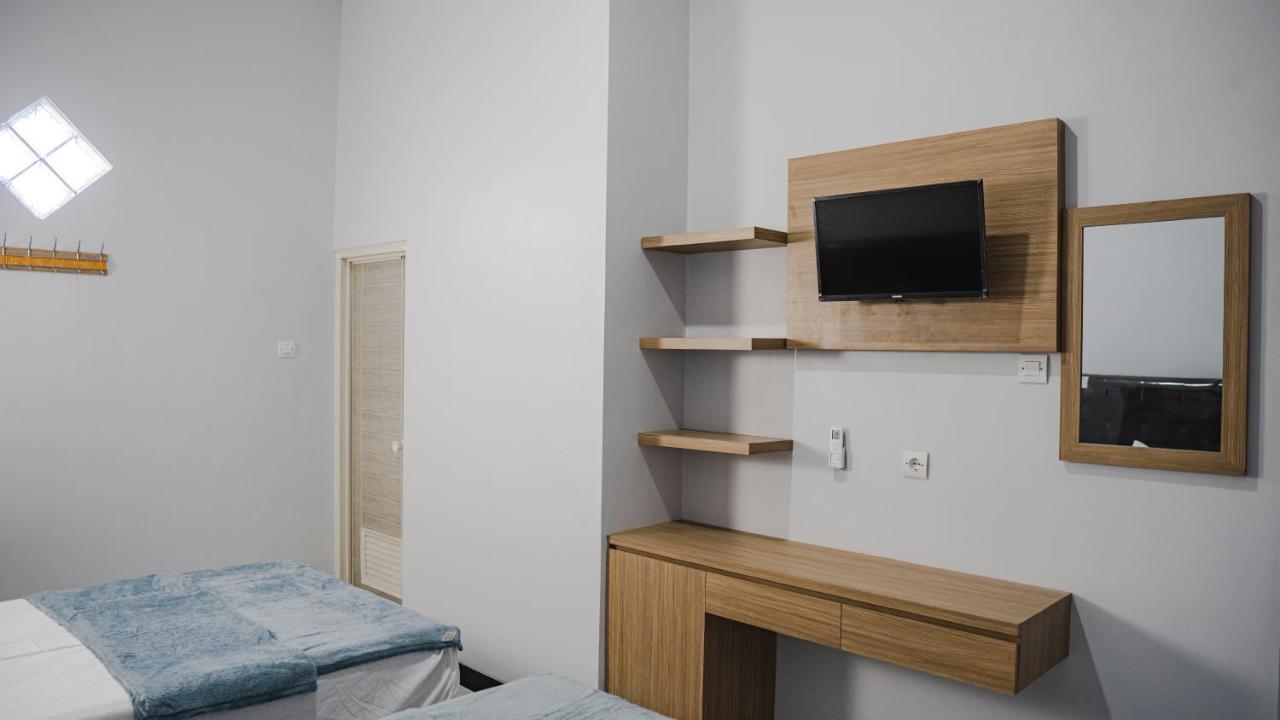 Sitiinggil Guest House Syariah Tegal  Εξωτερικό φωτογραφία
