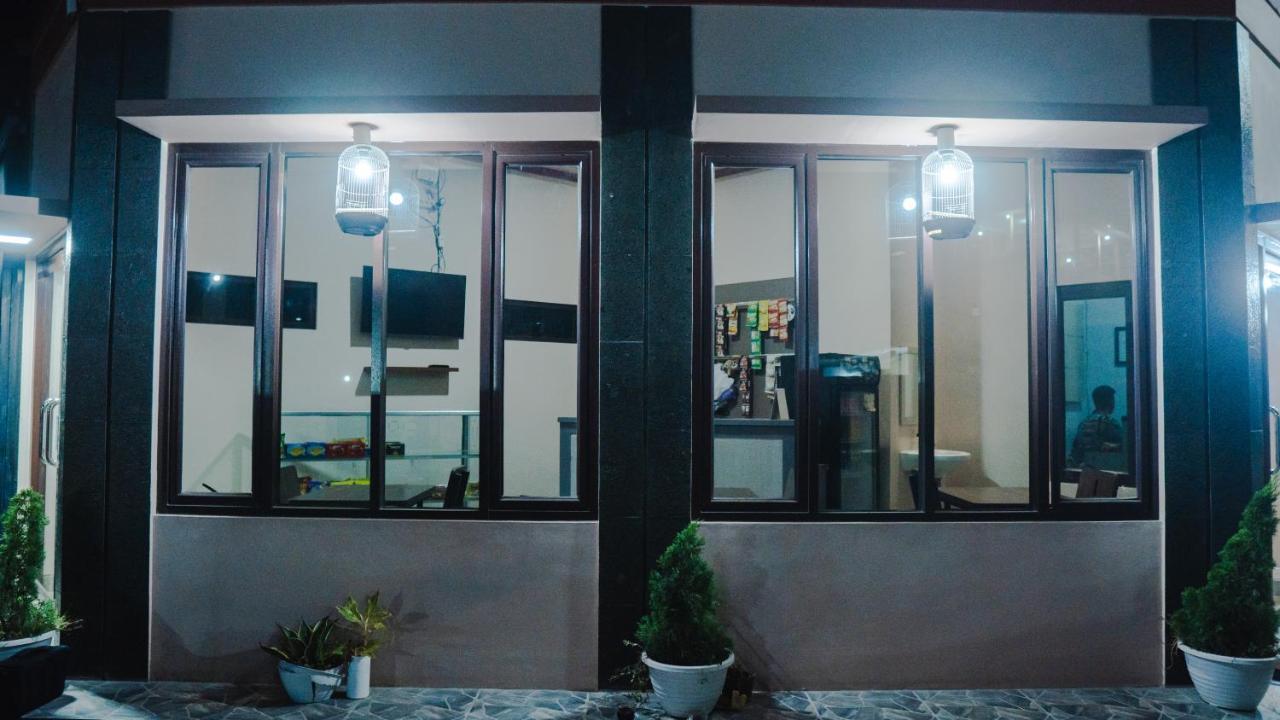 Sitiinggil Guest House Syariah Tegal  Εξωτερικό φωτογραφία