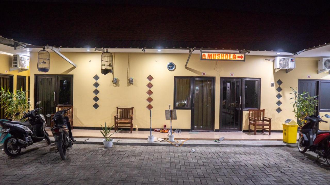 Sitiinggil Guest House Syariah Tegal  Εξωτερικό φωτογραφία