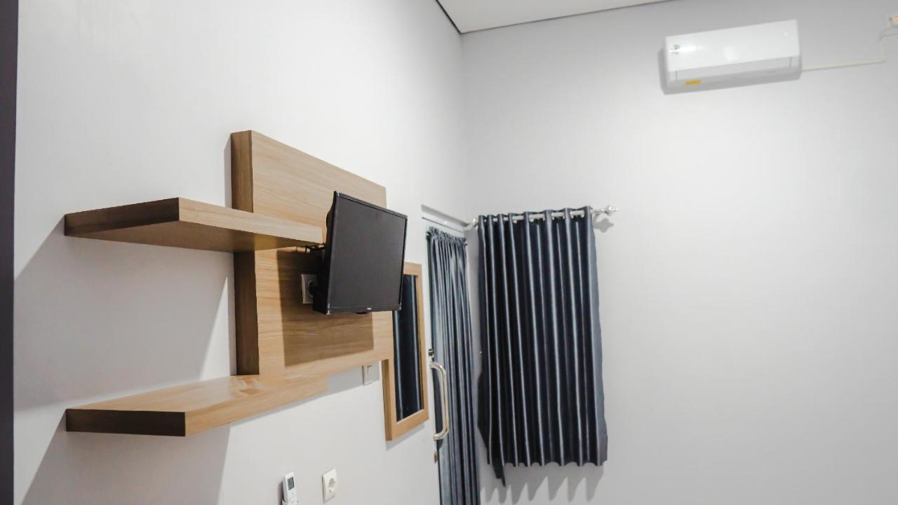 Sitiinggil Guest House Syariah Tegal  Εξωτερικό φωτογραφία
